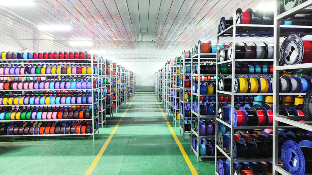 Shandong Yibo Optronics Technology Co., Ltd. linia produkcyjna producenta